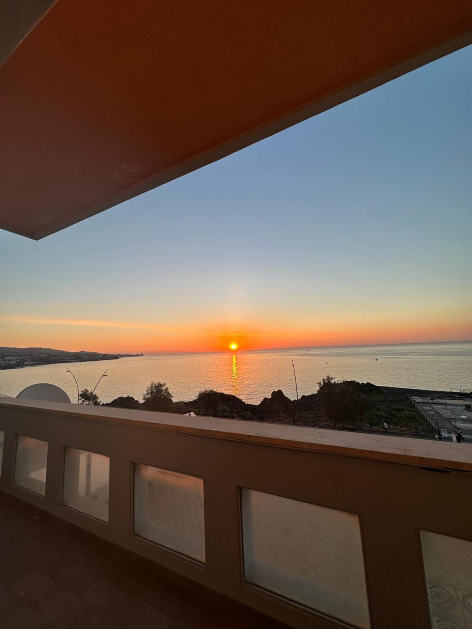 Perla Marina Sea View Apartment Katania Zewnętrze zdjęcie
