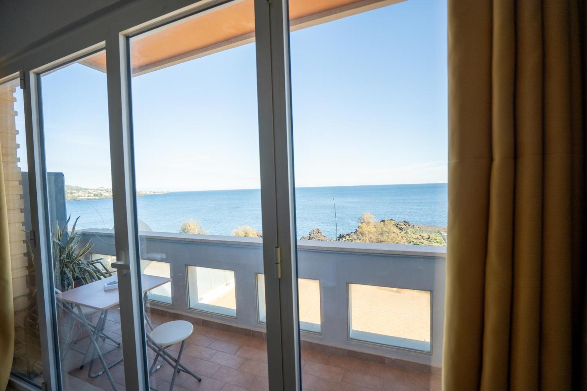 Perla Marina Sea View Apartment Katania Zewnętrze zdjęcie