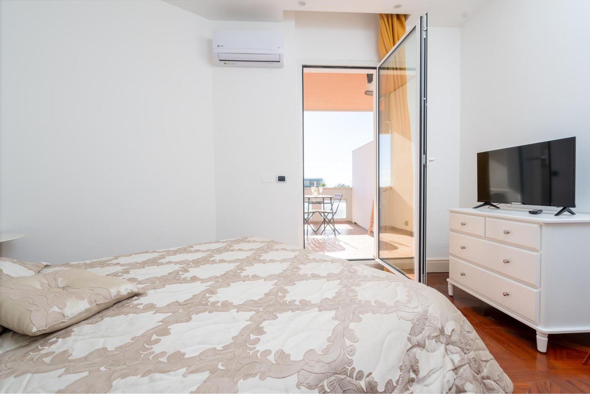 Perla Marina Sea View Apartment Katania Zewnętrze zdjęcie